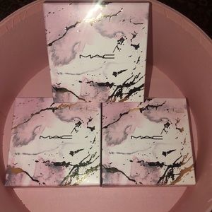 MAC Electric Wonder Iridescent Powder.